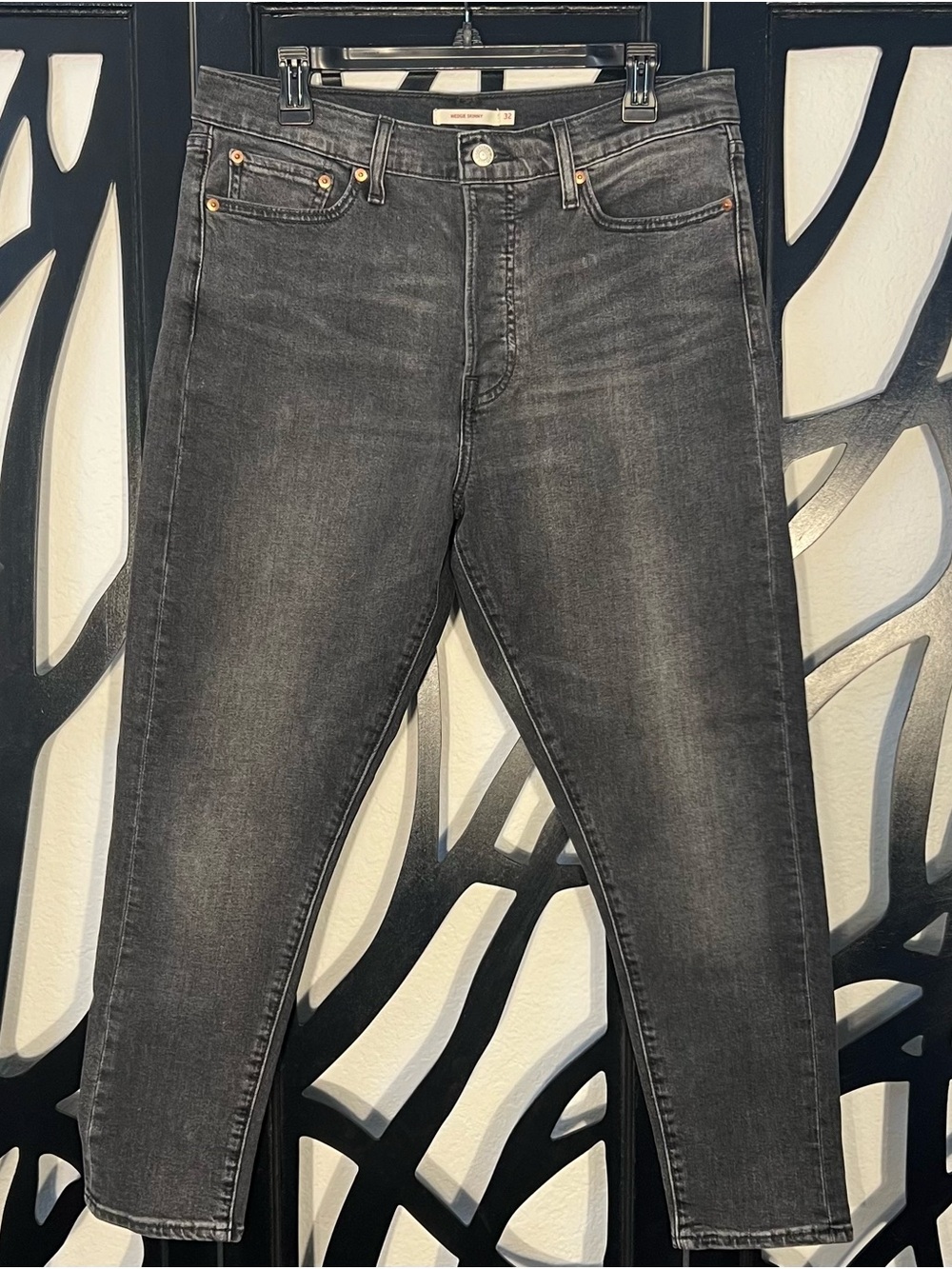 Levis Wedgie Skinny Women's Jeans Crop High Rise Black Denim Button Fly Size 32